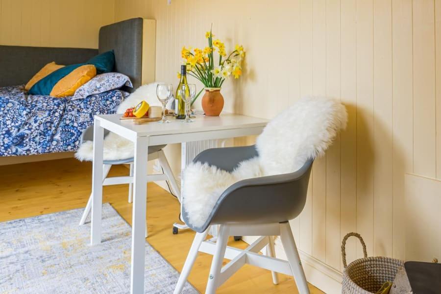 Villa The Baytree Shepherds Hut Stonehouse  Exterior foto
